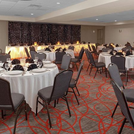 Doubletree Suites By Hilton Dayton/Miamisburg Esterno foto