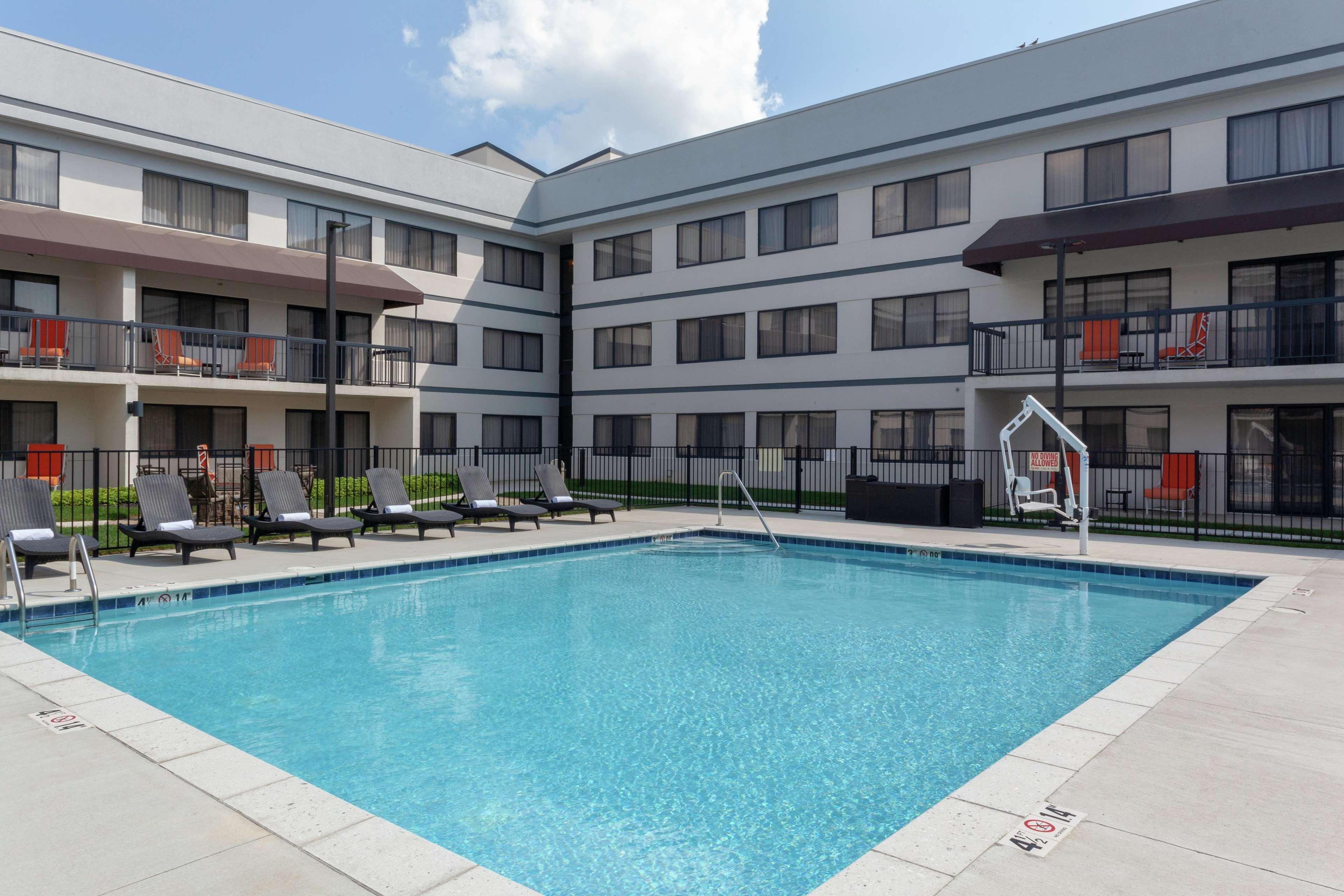 Doubletree Suites By Hilton Dayton/Miamisburg Esterno foto