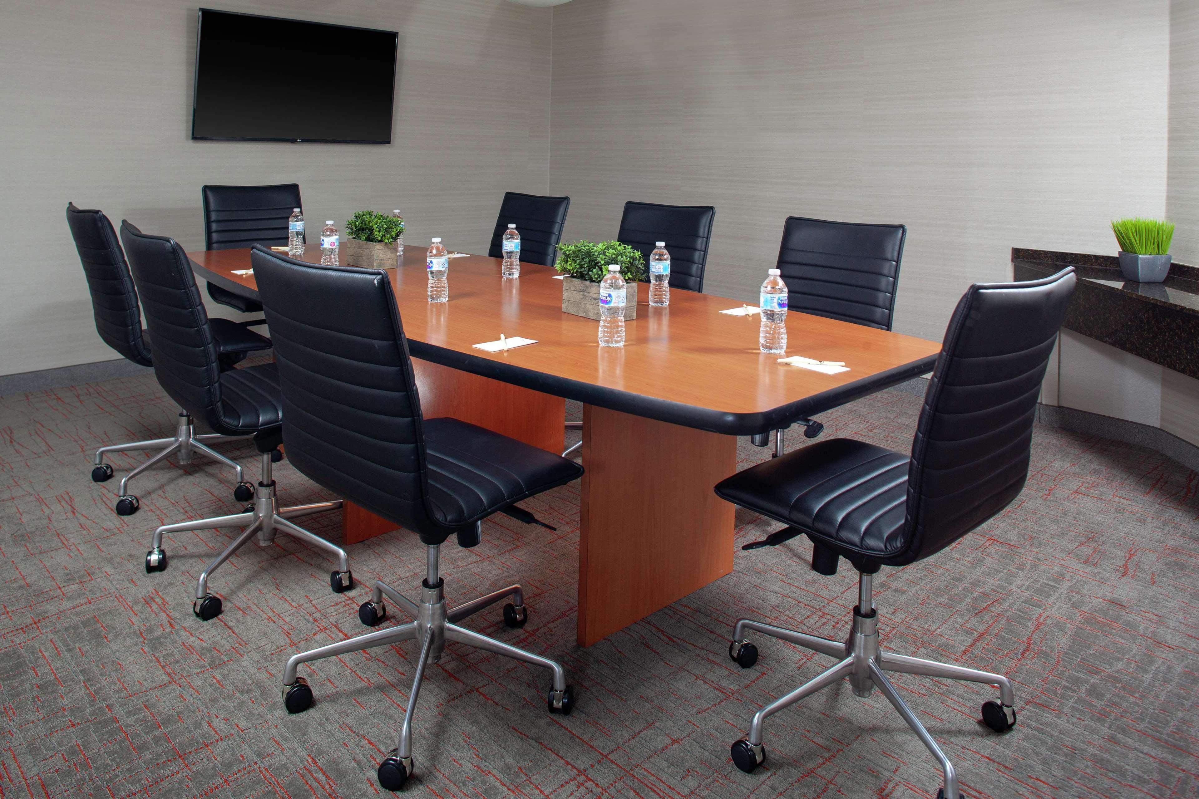 Doubletree Suites By Hilton Dayton/Miamisburg Esterno foto