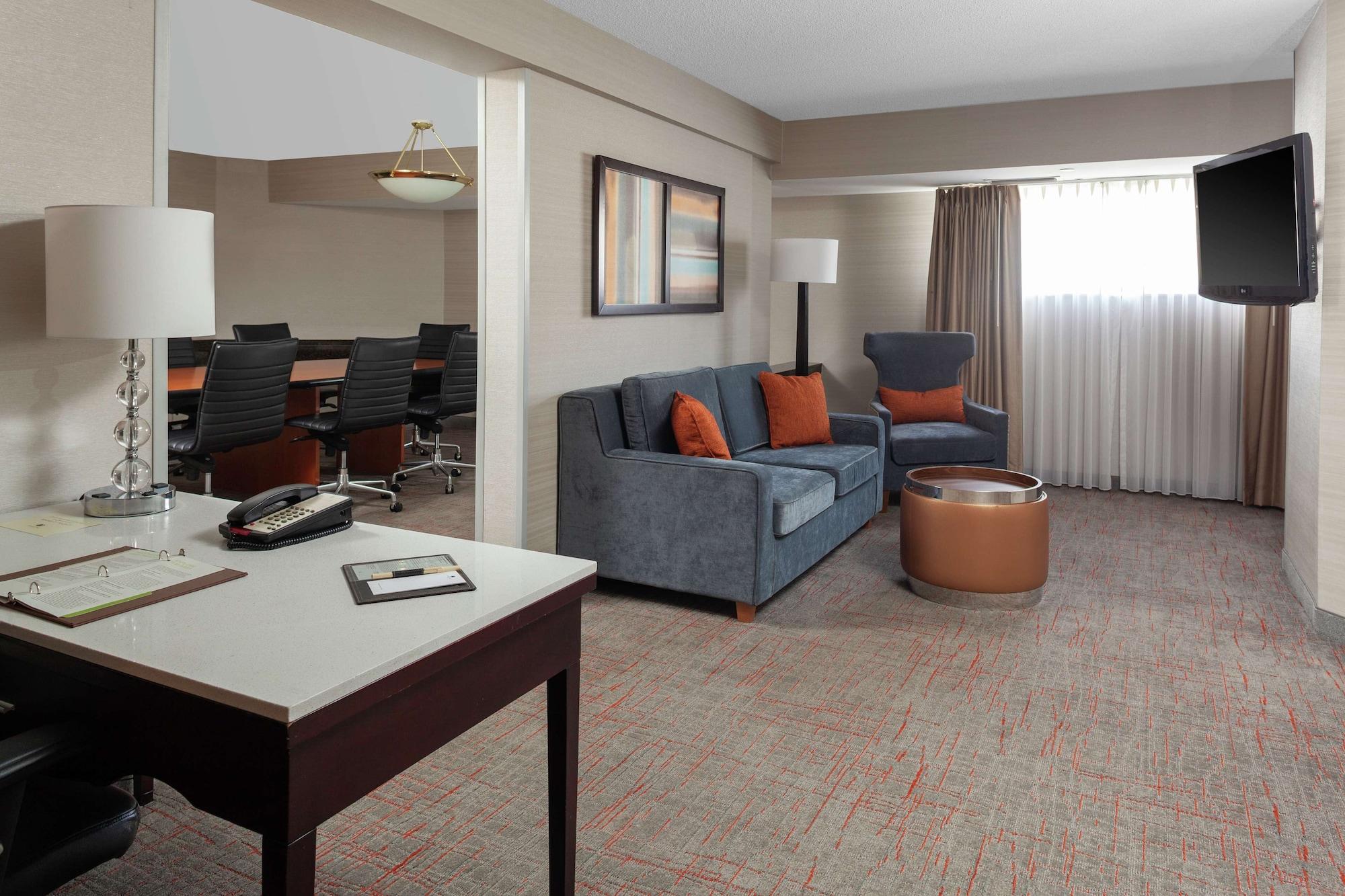 Doubletree Suites By Hilton Dayton/Miamisburg Esterno foto