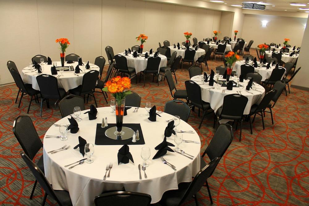 Doubletree Suites By Hilton Dayton/Miamisburg Esterno foto