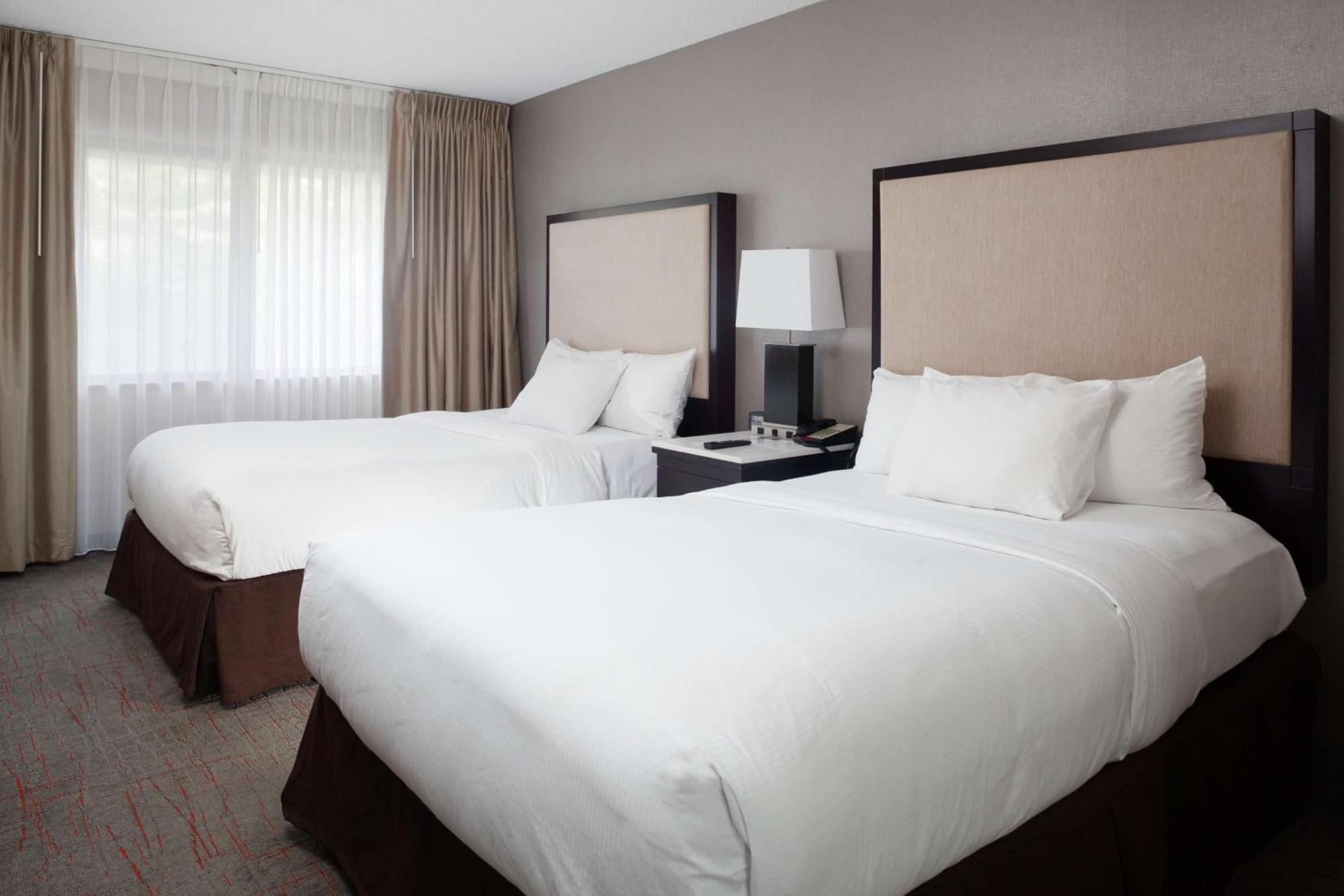 Doubletree Suites By Hilton Dayton/Miamisburg Esterno foto