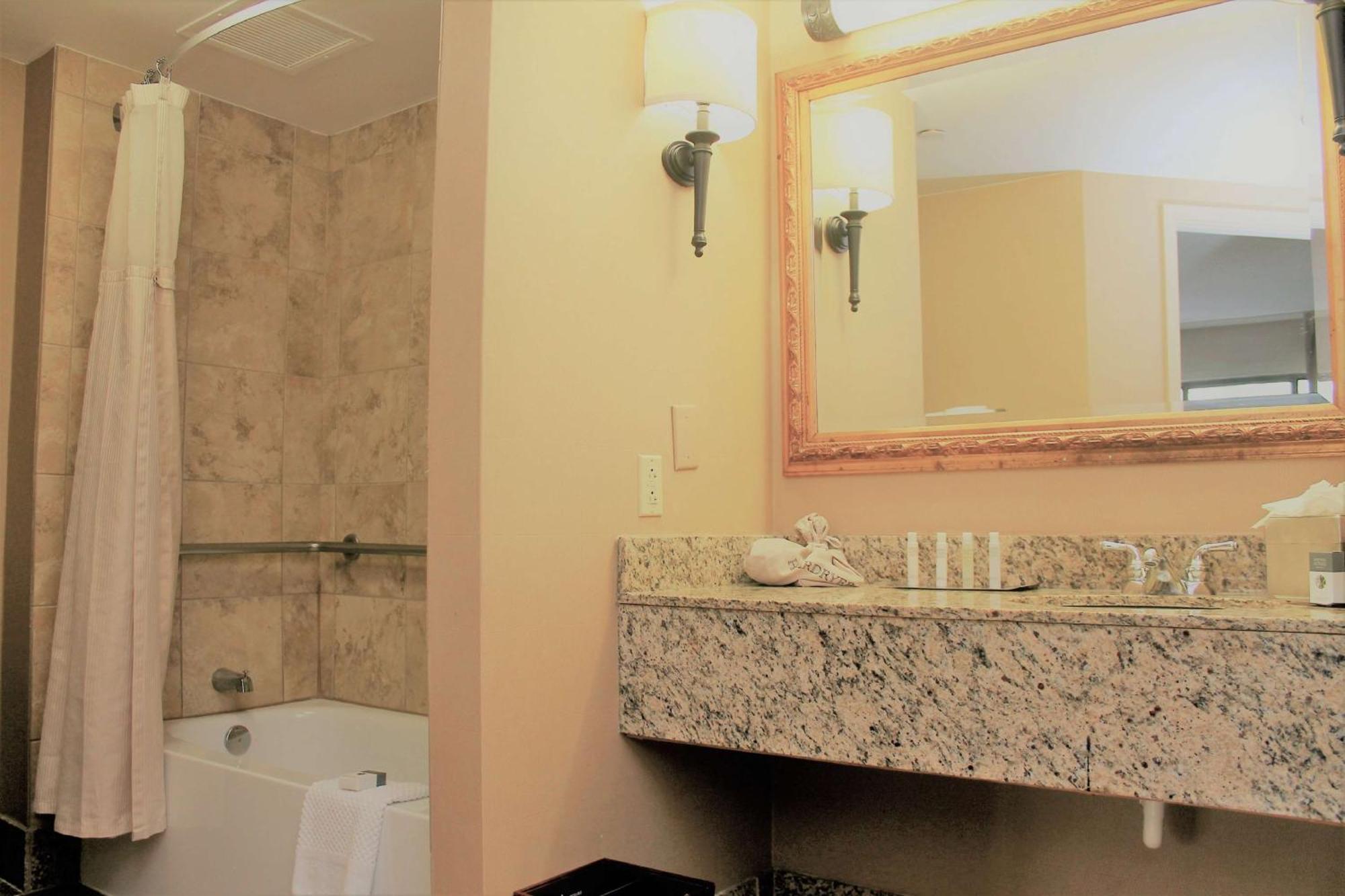 Doubletree Suites By Hilton Dayton/Miamisburg Esterno foto