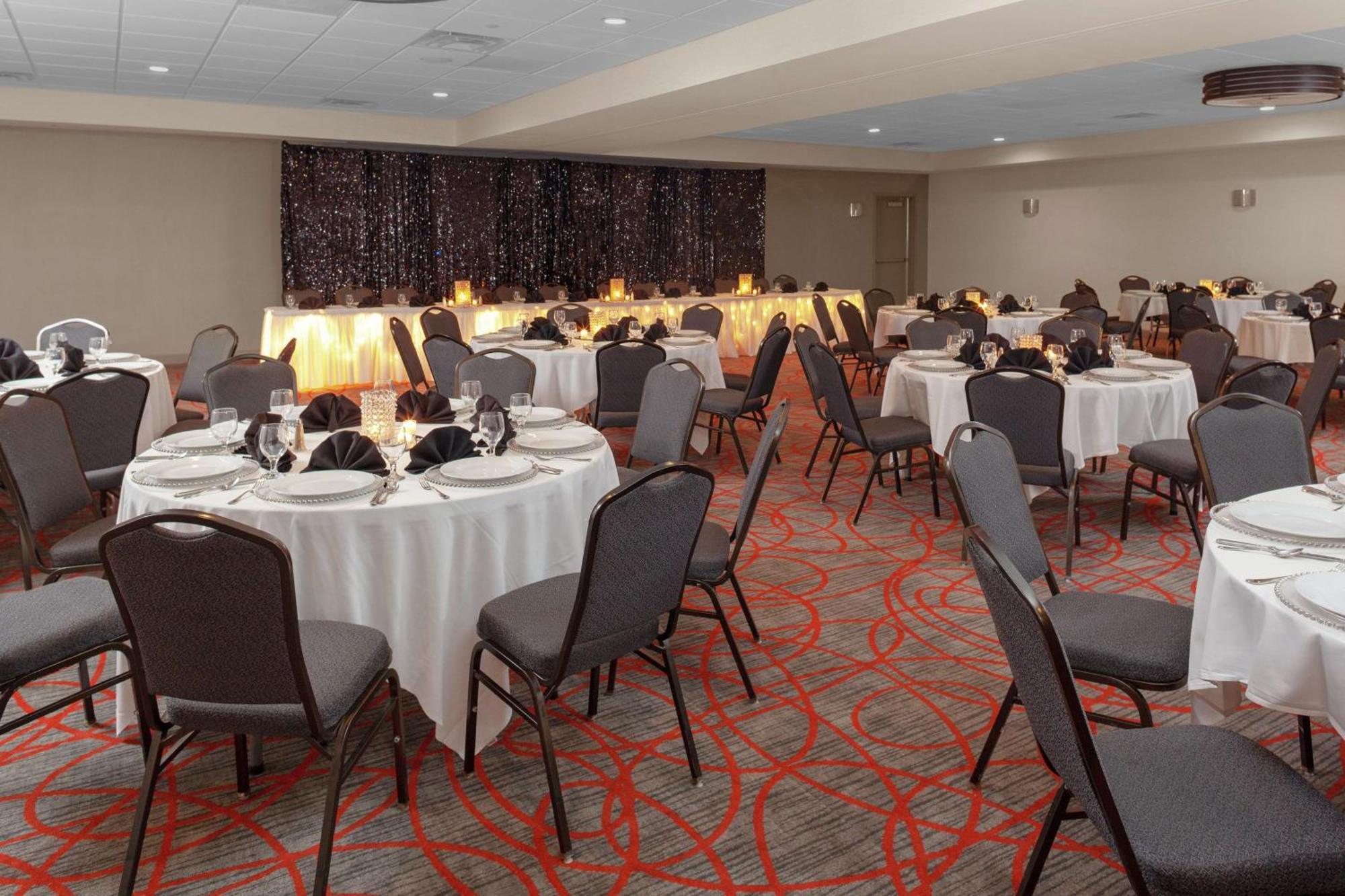 Doubletree Suites By Hilton Dayton/Miamisburg Esterno foto