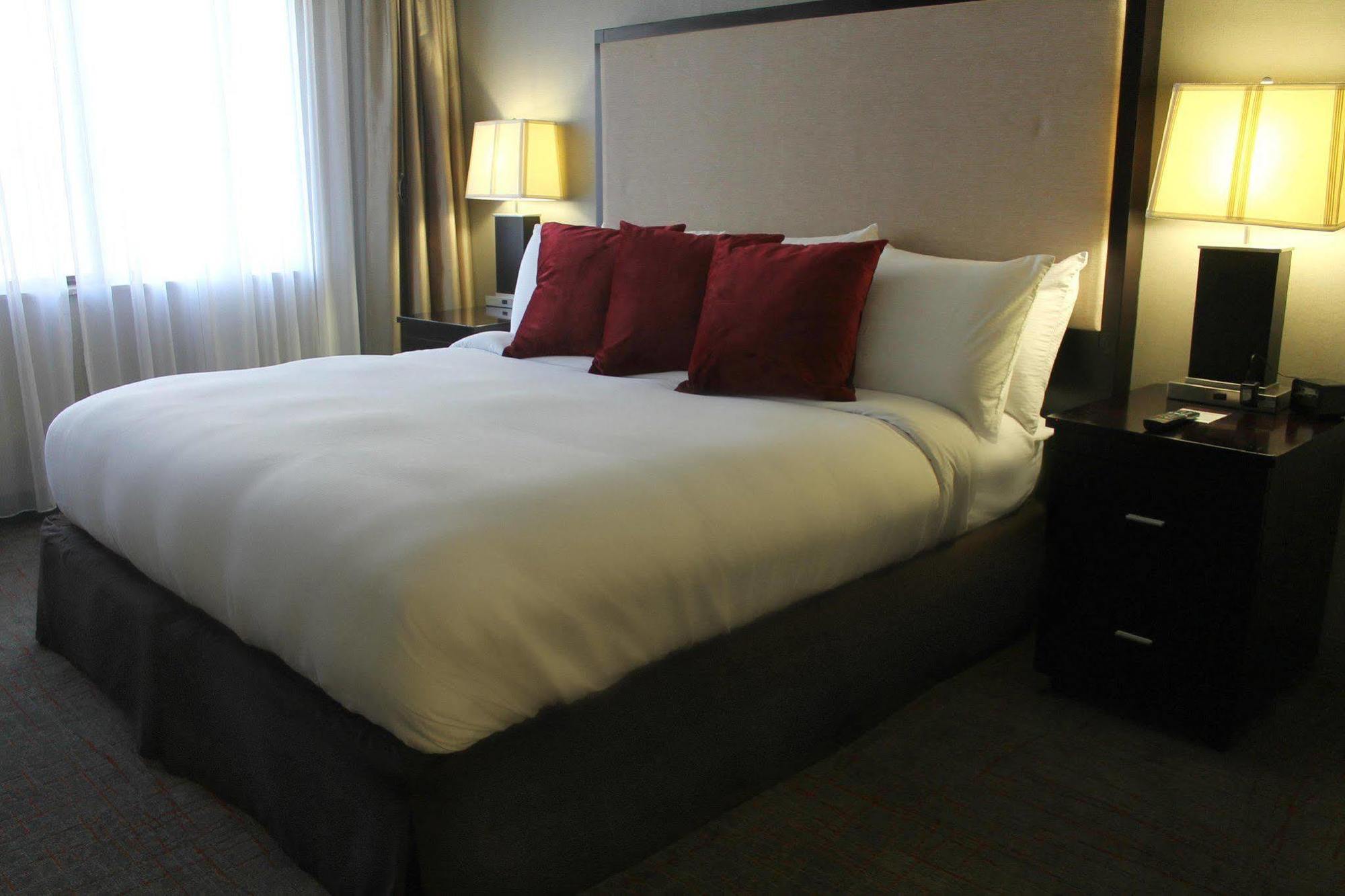 Doubletree Suites By Hilton Dayton/Miamisburg Esterno foto