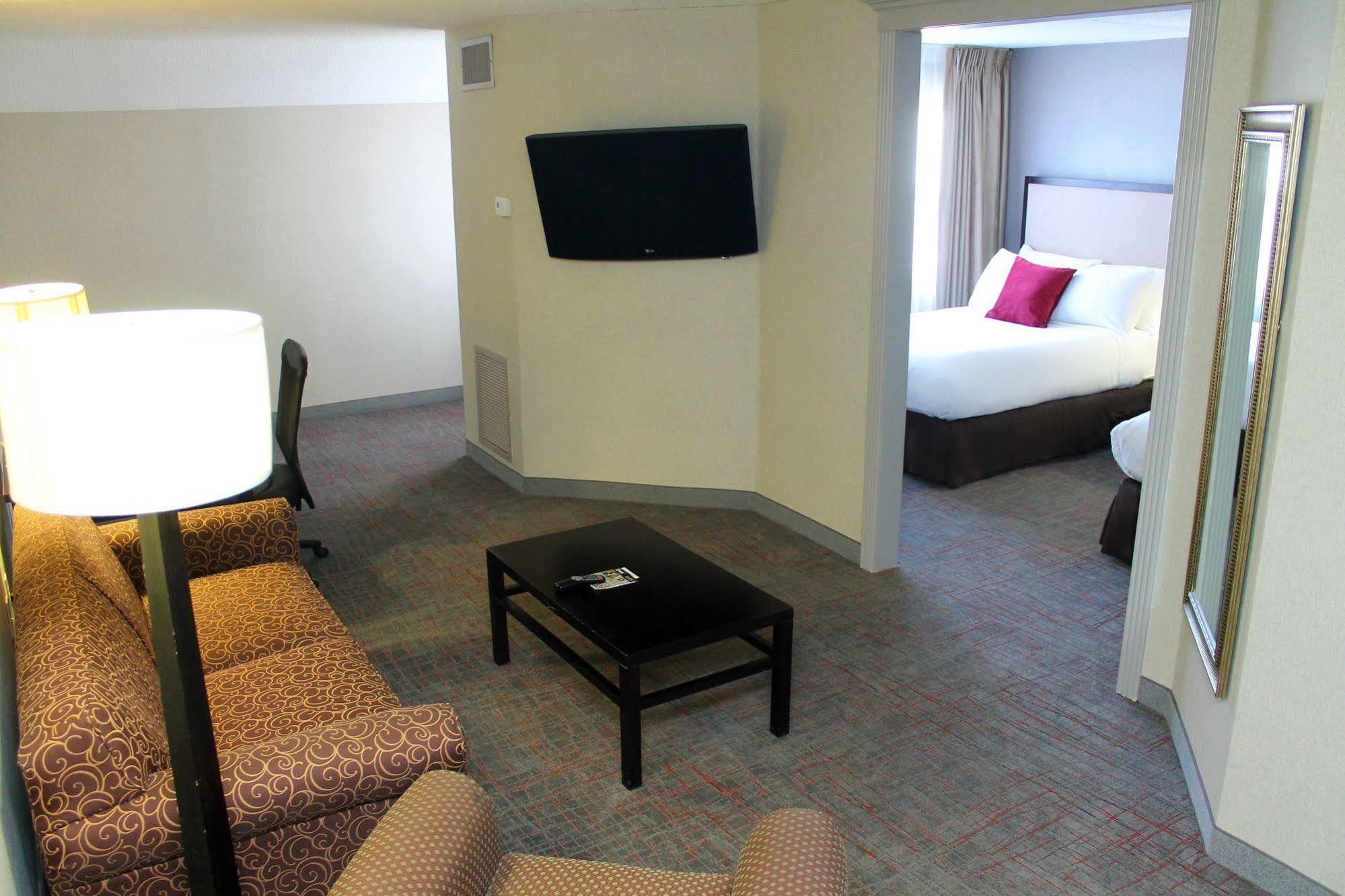 Doubletree Suites By Hilton Dayton/Miamisburg Esterno foto