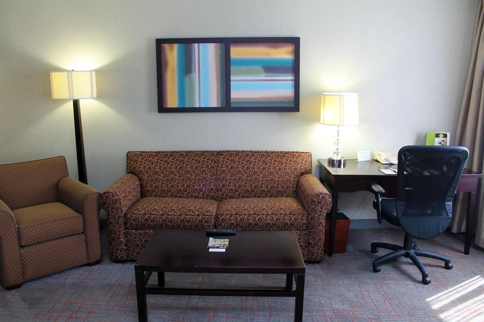 Doubletree Suites By Hilton Dayton/Miamisburg Esterno foto
